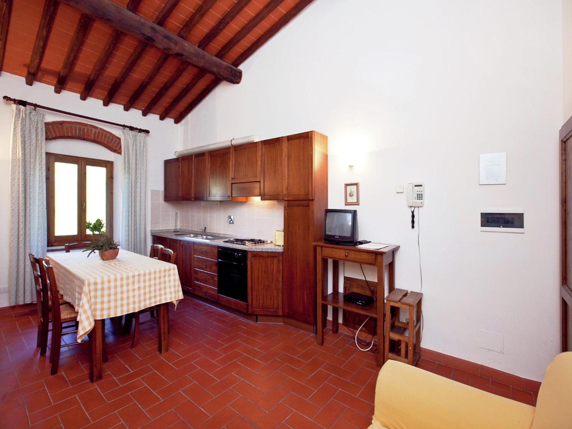 Pleasant With Swimming Pool Garden Bbq Parking Apartment