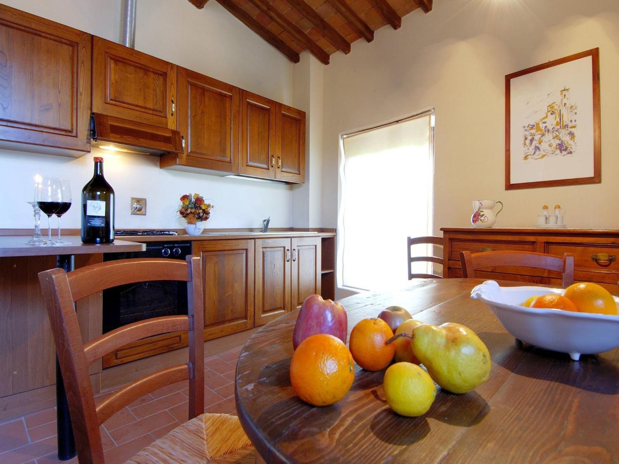 Apartment Pleasant With Swimming Pool Garden Bbq Parking