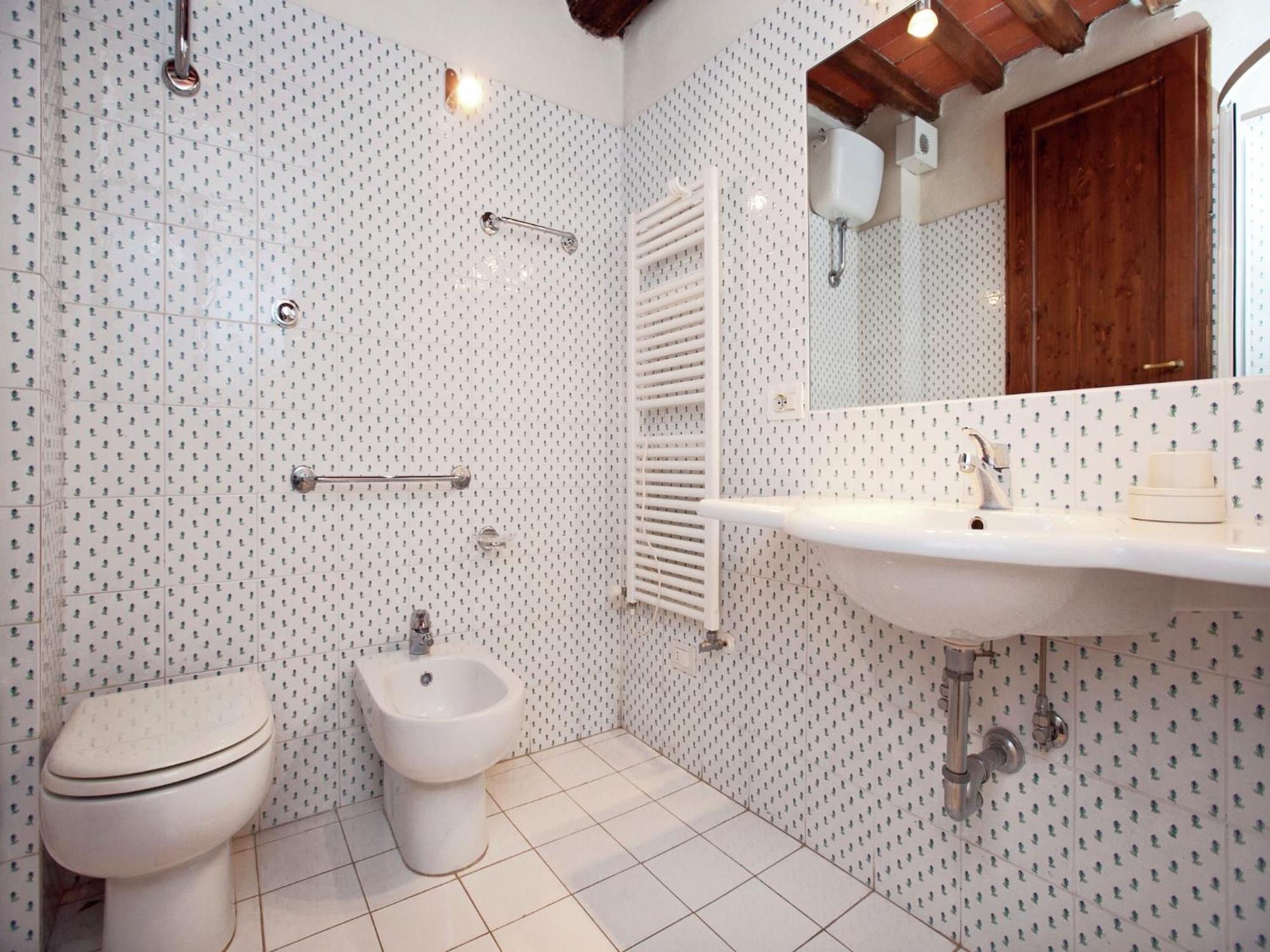 Apartment Pleasant With Swimming Pool Garden Bbq Parking