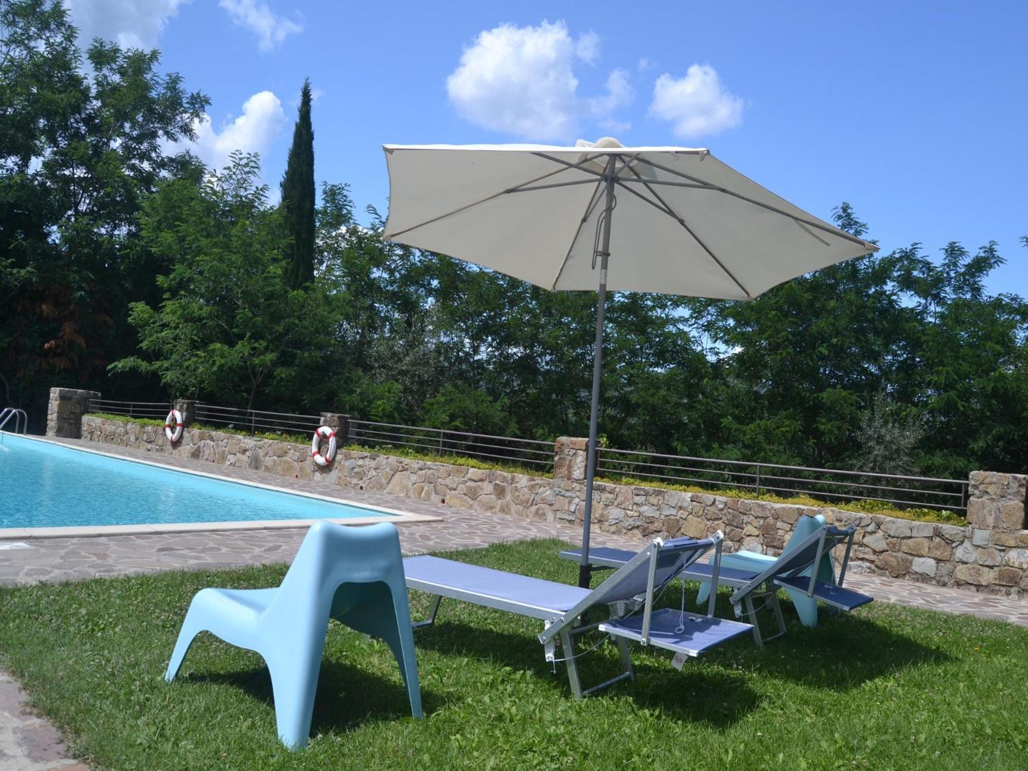 Apartment Pleasant With Swimming Pool Garden Bbq Parking