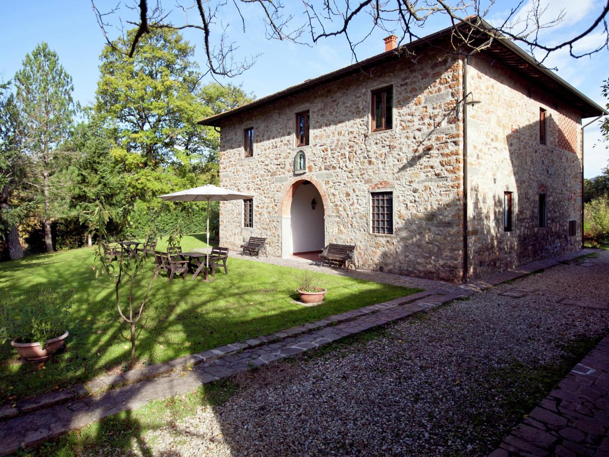 Pleasant With Swimming Pool Garden Bbq Parking