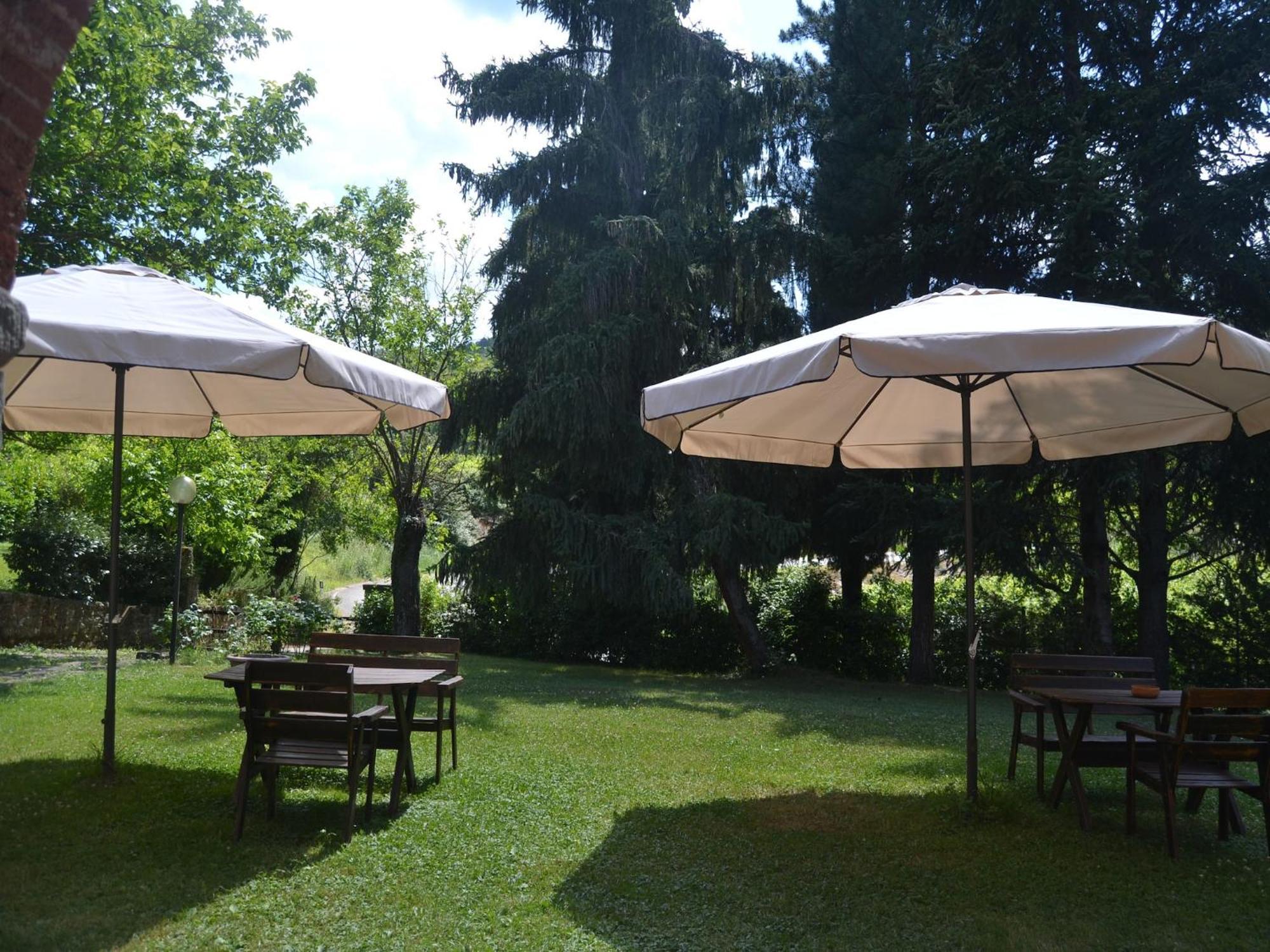 Pleasant With Swimming Pool Garden Bbq Parking Apartment *