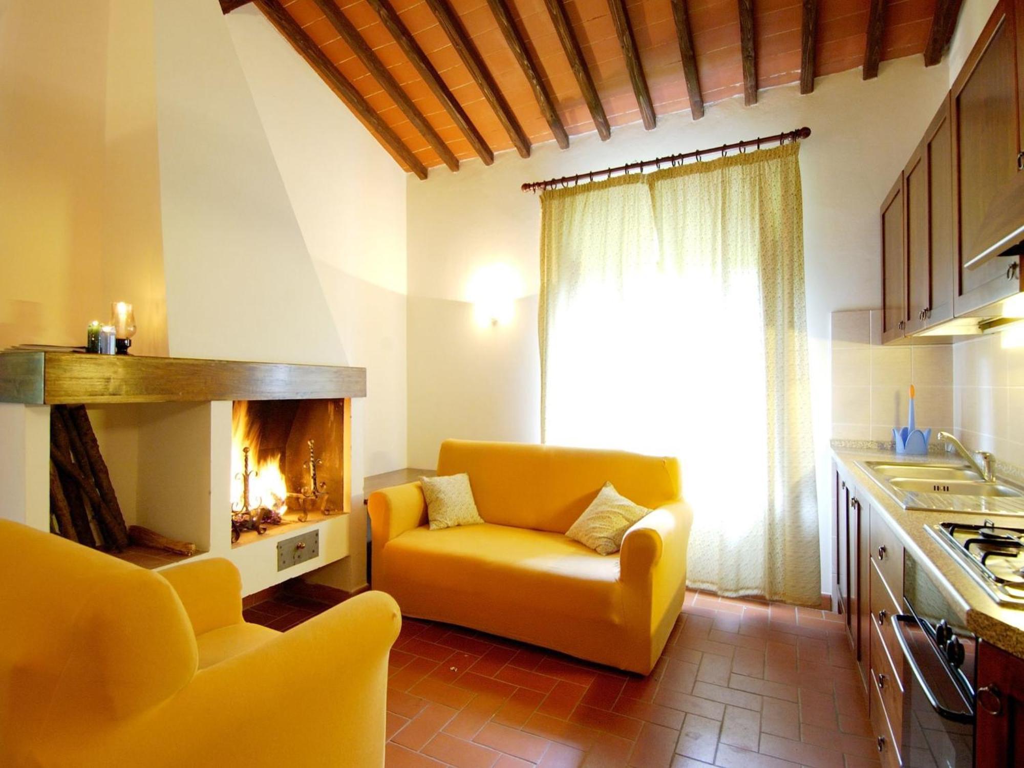 Pleasant With Swimming Pool Garden Bbq Parking Apartamento