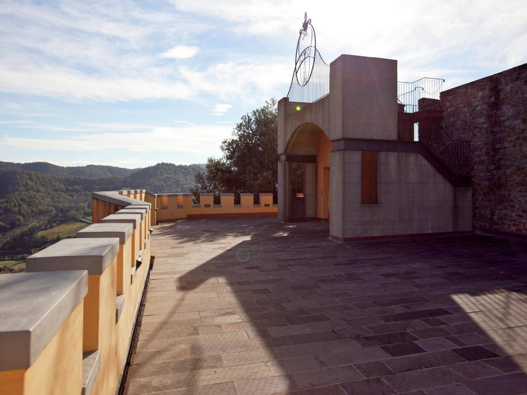 Apartamento Pleasant With Swimming Pool Garden Bbq Parking *