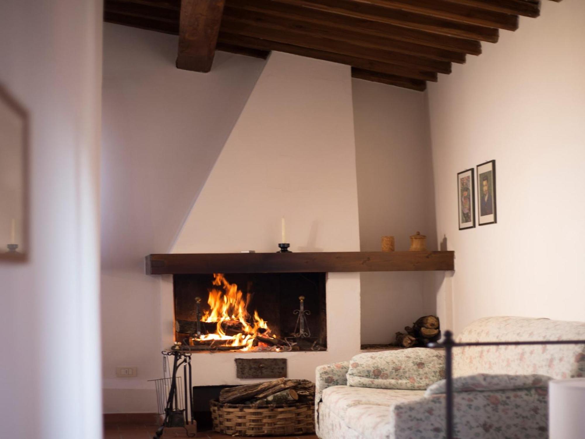 Apartamento Pleasant With Swimming Pool Garden Bbq Parking Lucolena in Chianti
